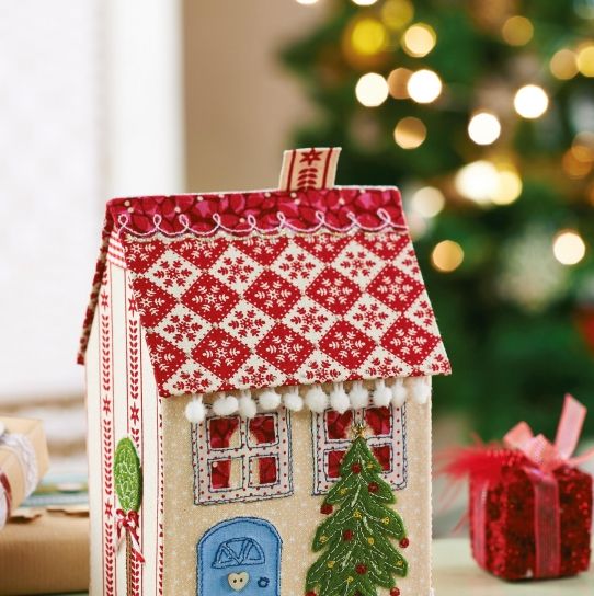 Scandi House Christmas Mantelpiece Decoration Free sewing patterns