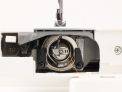 Fitting a front-loading bobbin Fitting a front-loading bobbin