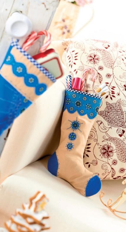 Floral embroidered christmas stocking  free sewing sybjus  sew magazine
