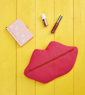 Kissable Clutch Kissable Clutch