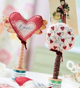 Vintage Heart-shaped Photo Holders Vintage Heart-shaped Photo Holders
