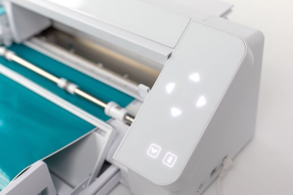 Transform your Crafting Corner with The Cameo 4 Transform your Crafting Corner with The Cameo 4