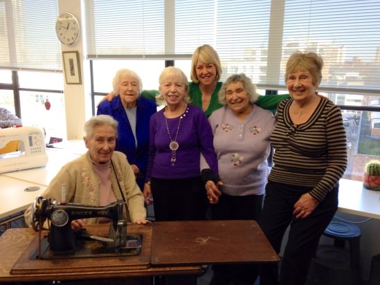 Sew meets… The Singer Girls Sew meets… The Singer Girls