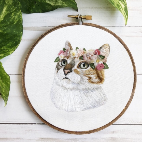 Easy embroidery in 4 simple steps