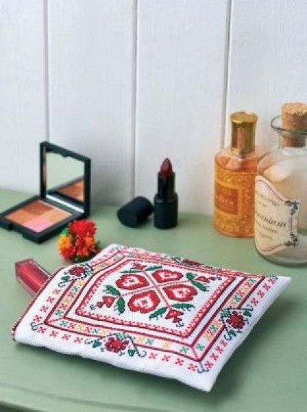 Bulgarian cross stitch makeup purse