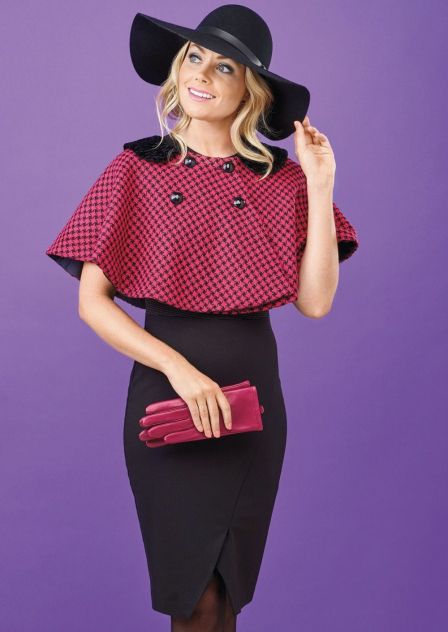 Classic capelet