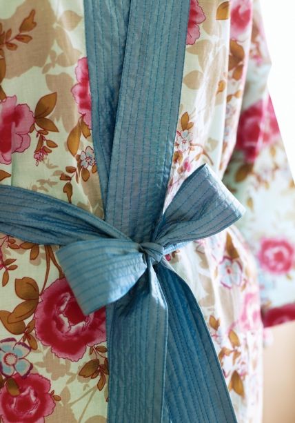 Floral Oriental Kimono Robe - Free sewing patterns - Sew Magazine