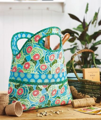 Stuart Hillard’s Garden Tote and Kneeler