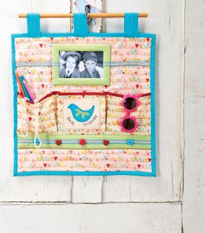 Girl’s Tidy Wall Storage