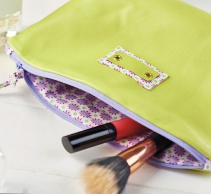 Leather makeup bag making with free pdf patterns 