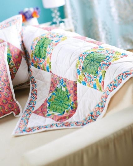 Matching cushion and quilt