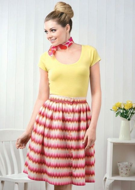 No-Pattern Button Skirt