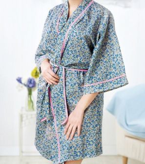 No-pattern dressing gown