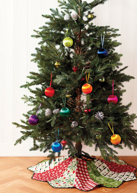 Christmas Patchwork Tree Skirt Sewing Pattern