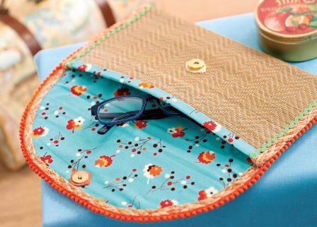 Retro Straw Clutch Bag