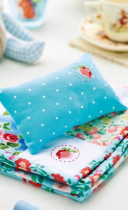 Doll’s Quilt and Pillow