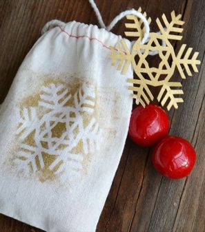Cricut Snowflake Gift Bag