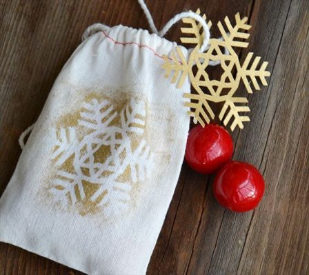 Cricut Snowflake Gift Bag