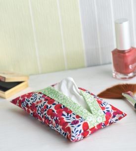 Lunchtime Make: Floral Tissue Pouch Lunchtime Make: Floral Tissue Pouch