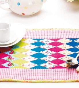 Tray cloth and coaster set