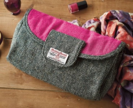 Tweed Clutch