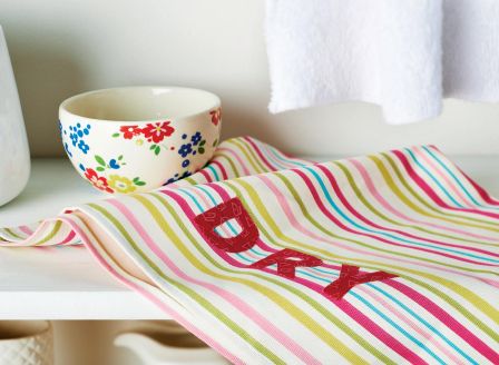 Vintage-themed Kitchen Bag Dispenser Hand and Tea Towel