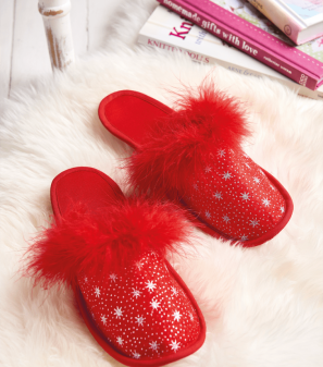 Christmas Fluffy Slippers Sewing Pattern