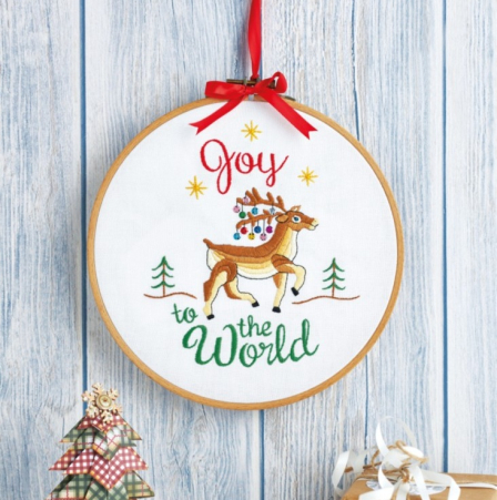 Christmas Reindeer Embroidery Hoop Sewing Pattern