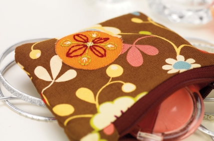 Embellished pouch set