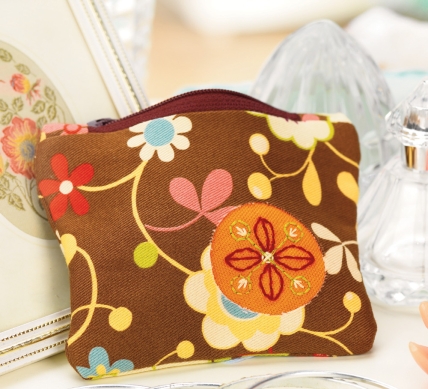 Embellished pouch set
