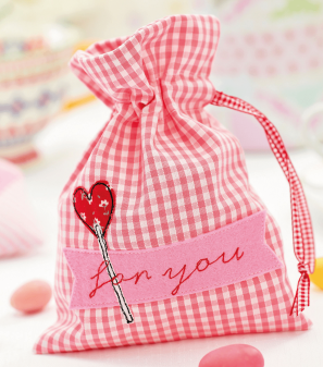 Simple Valentine’s Pouch Sewing Pattern
