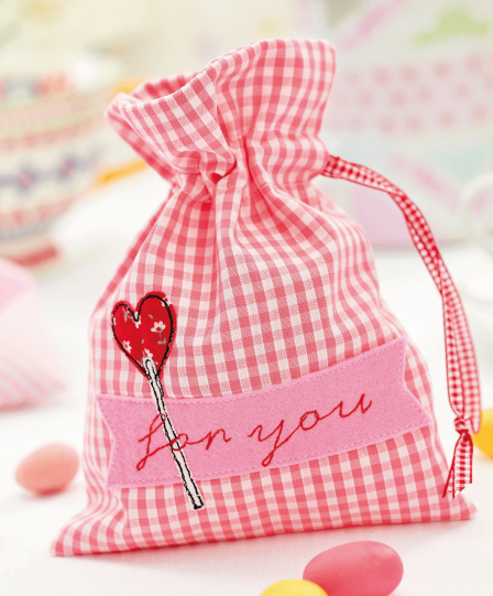 Simple Valentine’s Pouch Sewing Pattern