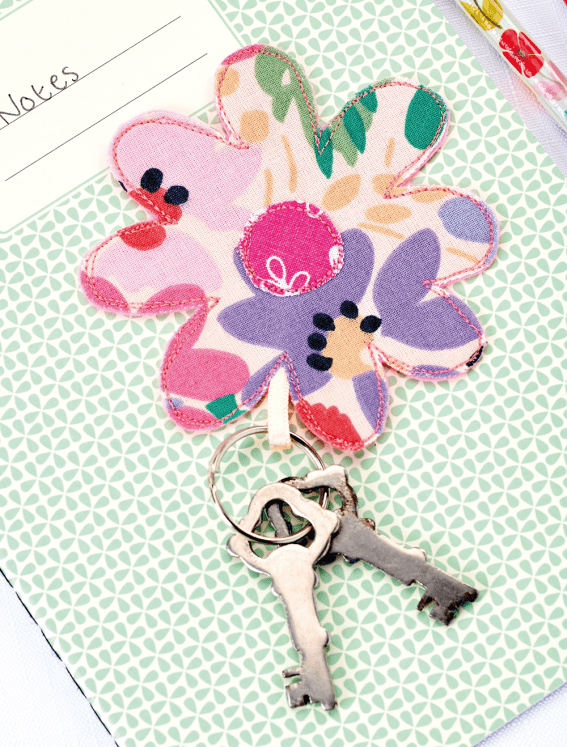 Sew 136 May 20 Daisy Keyring Sew 136 May 20 Daisy Keyring
