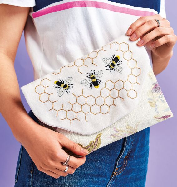 Sew 123 May 19 Bumblebee Clutch