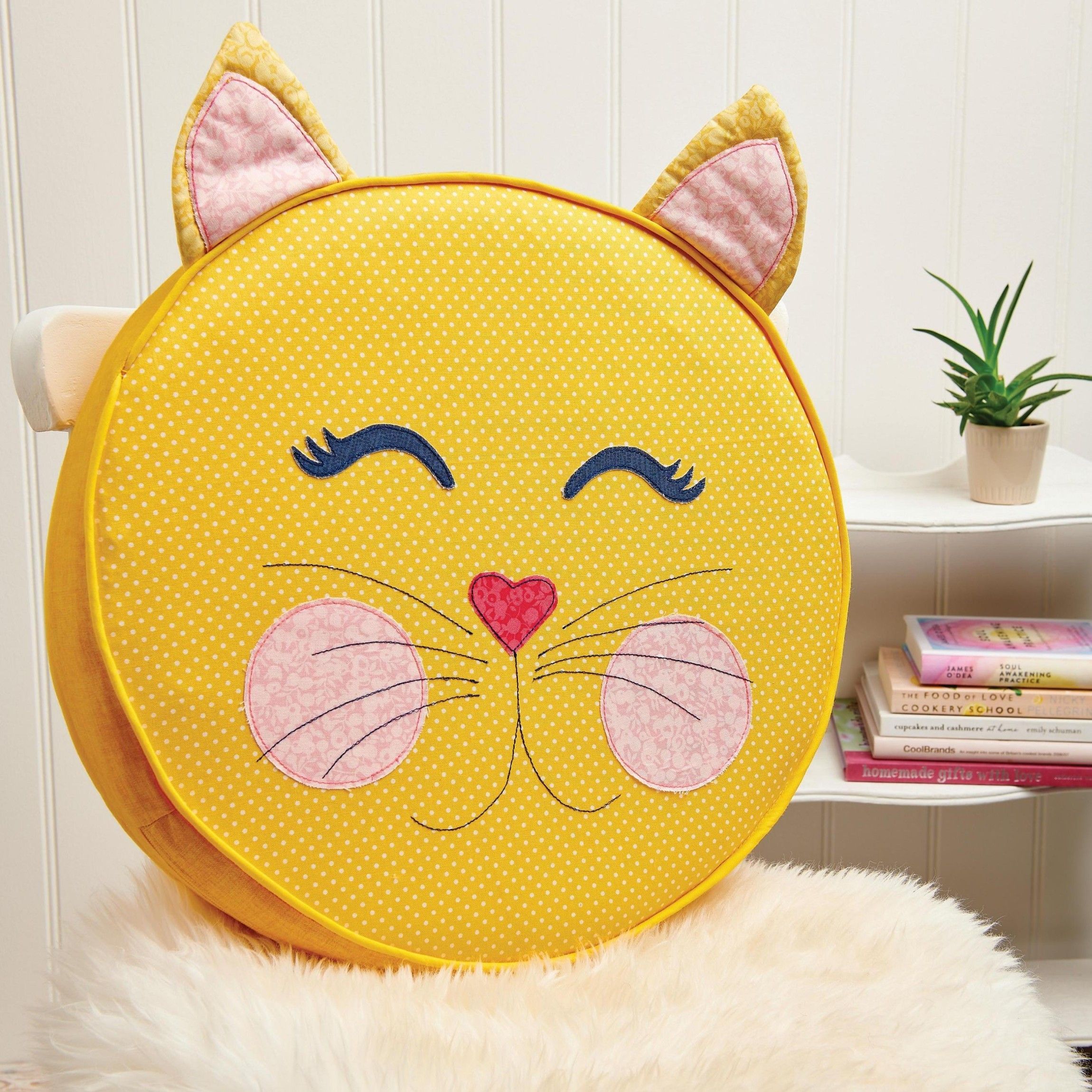 Cute Cushion Free sewing patterns Sew Magazine