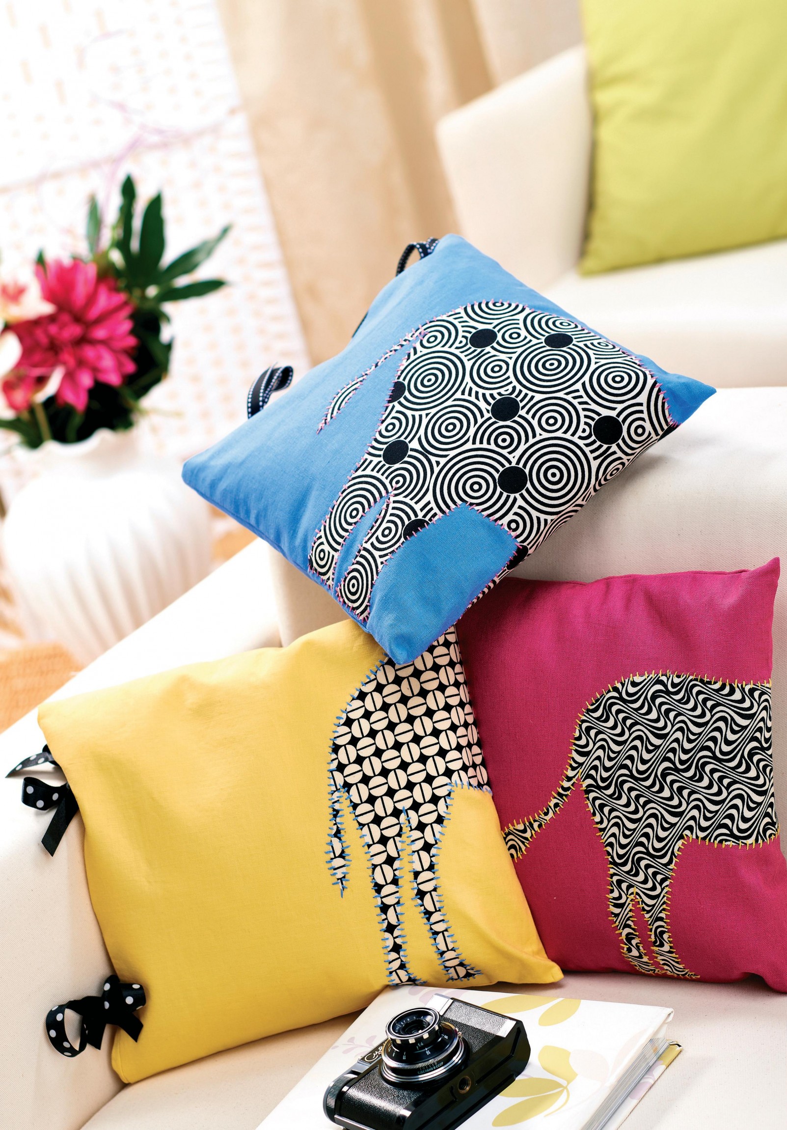 Monochrome animal cushions