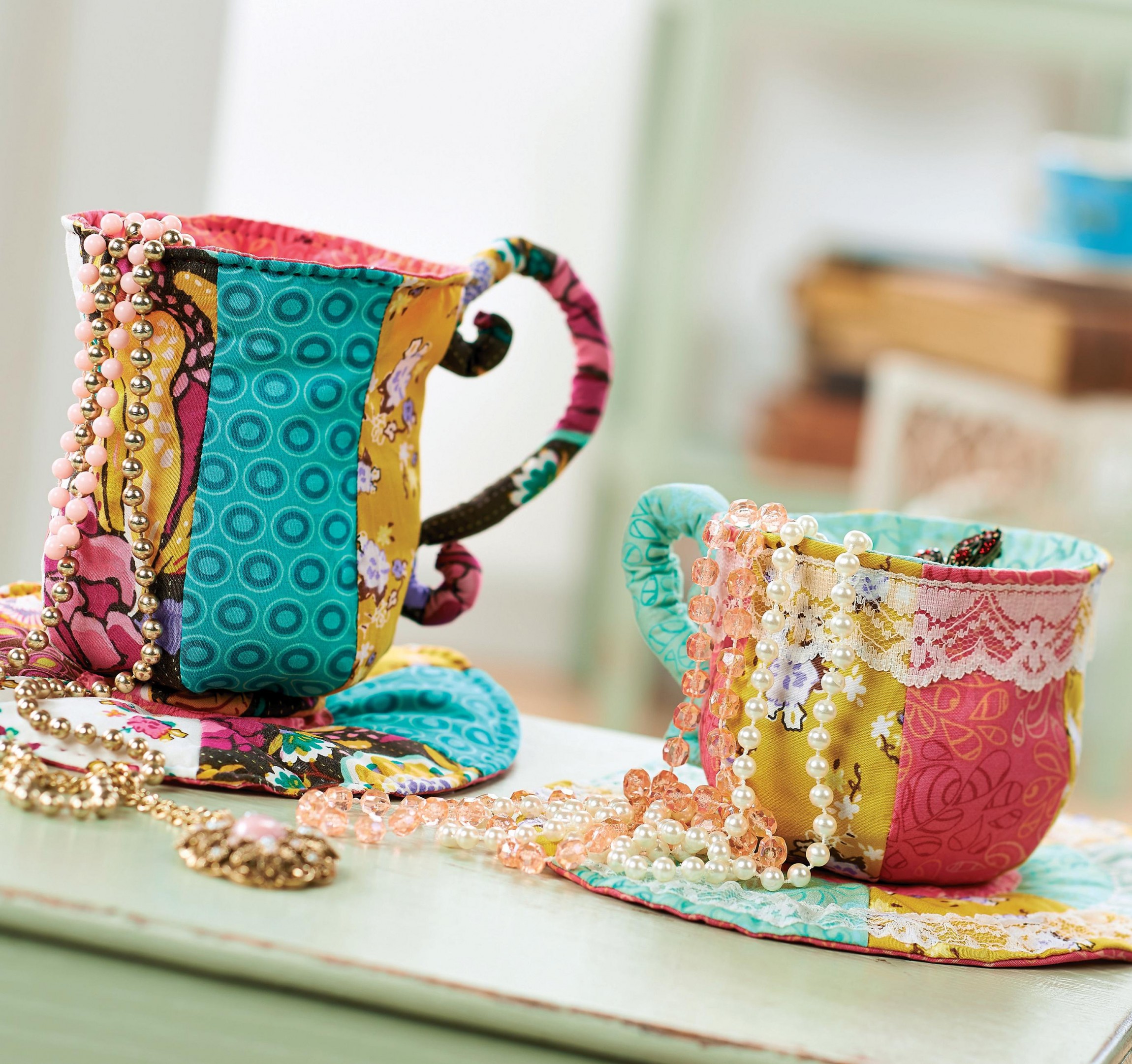 Fabric Storage Patchwork Teacups - Free sewing patterns - Sew Magazine