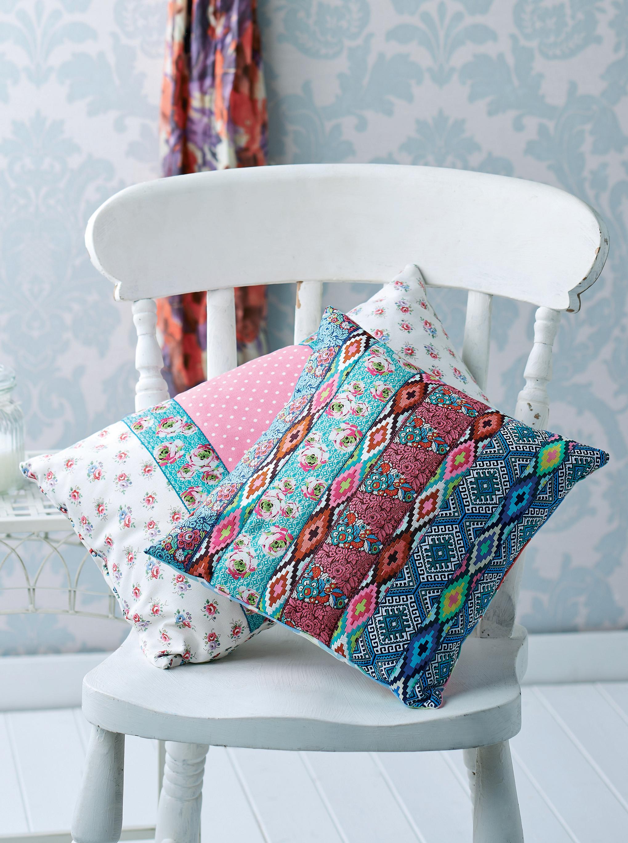 Renaissance Ribbons Brocade Braid Cushions Free sewing patterns Sew