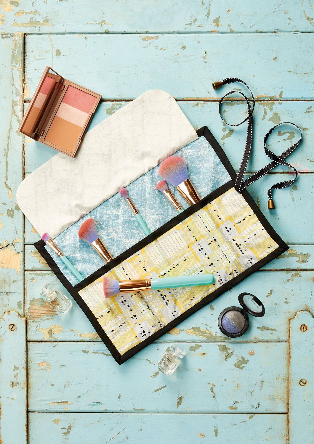 Sewing Pattern Magazine Holder | brush holder free sewing patterns sew magazine Sewing Pattern Magazine Holder | brush holder free sewing patterns sew magazine