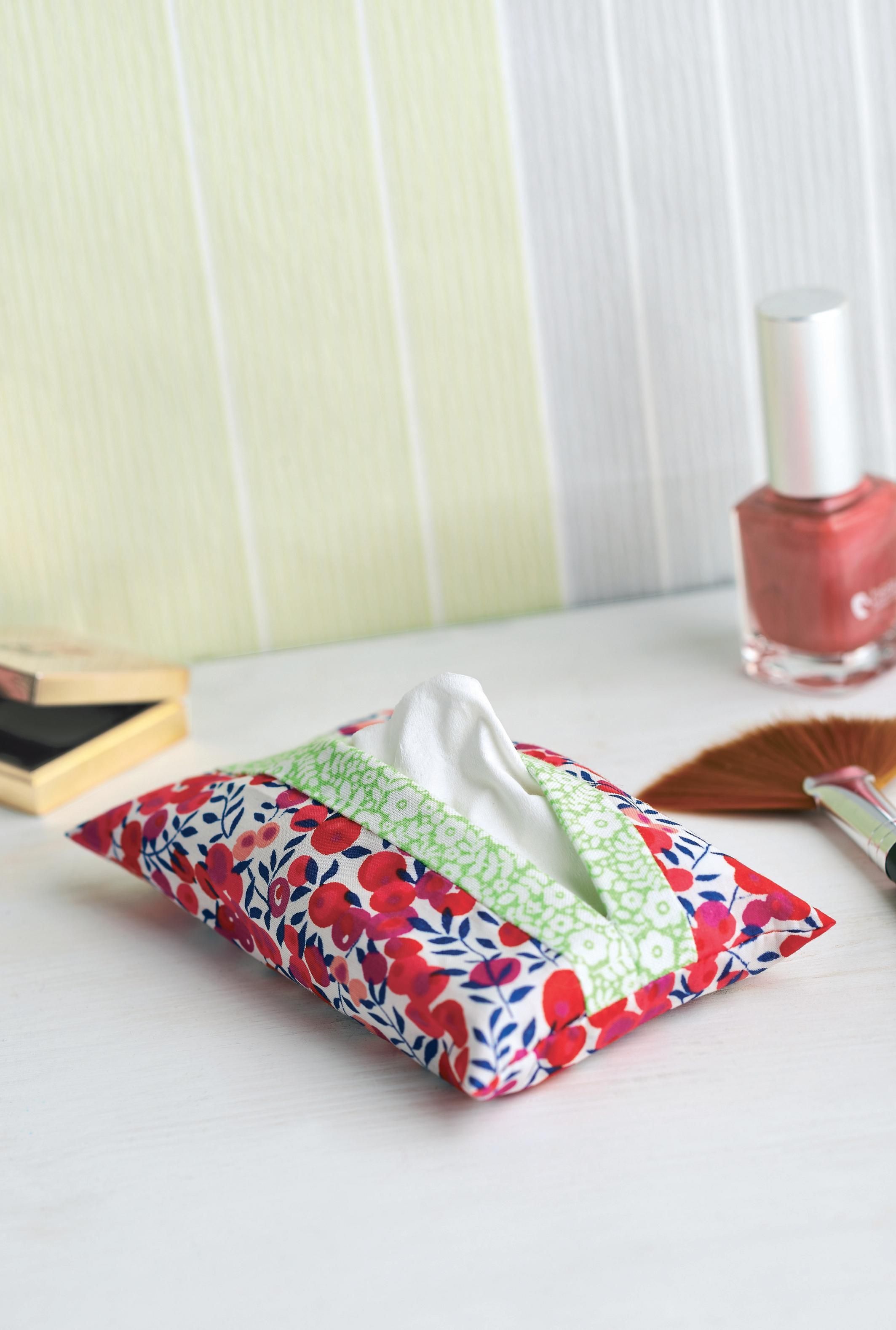 Lunchtime Make Floral Tissue Pouch Free sewing patterns Sew Magazine