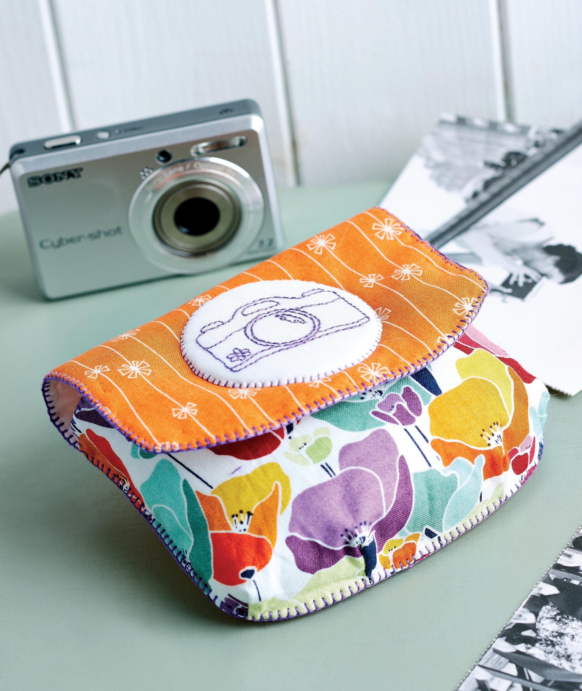 Embroidered Travel Pouches Free sewing patterns Sew Magazine