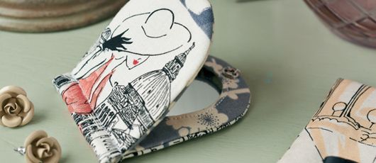 Compact Mirror & Purse Compact Mirror & Purse