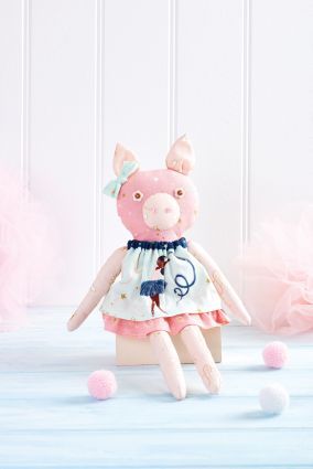 Sew 162 May 22 Darcey the Pig Sew 162 May 22 Darcey the Pig